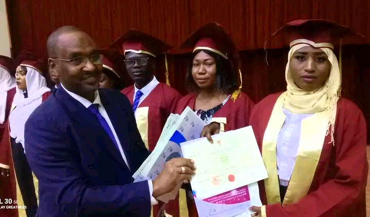 Santé : Remise des parchemins aux lauréats de l’institut de formation en soins gynéco obstétriques.