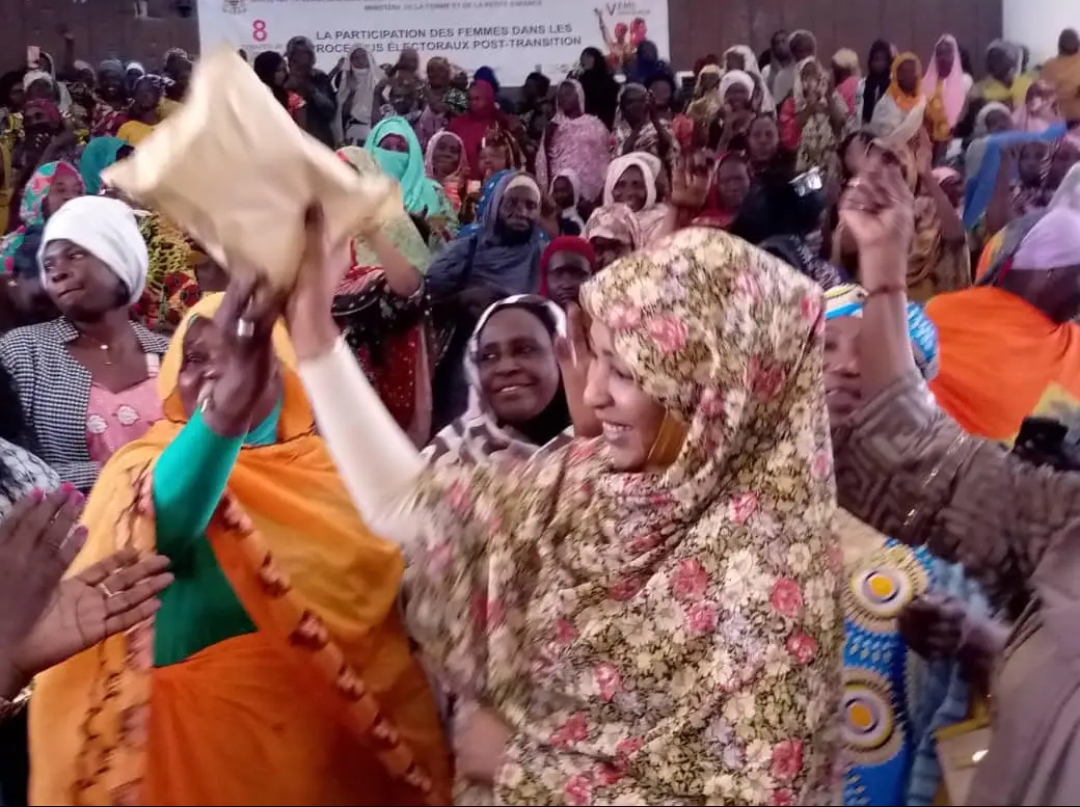 Tchad-Election Présidentielle 2024: Les femmes de la Coalition Tchad Uni ont réuni la somme pour le dépôt de dossier de leur candidat