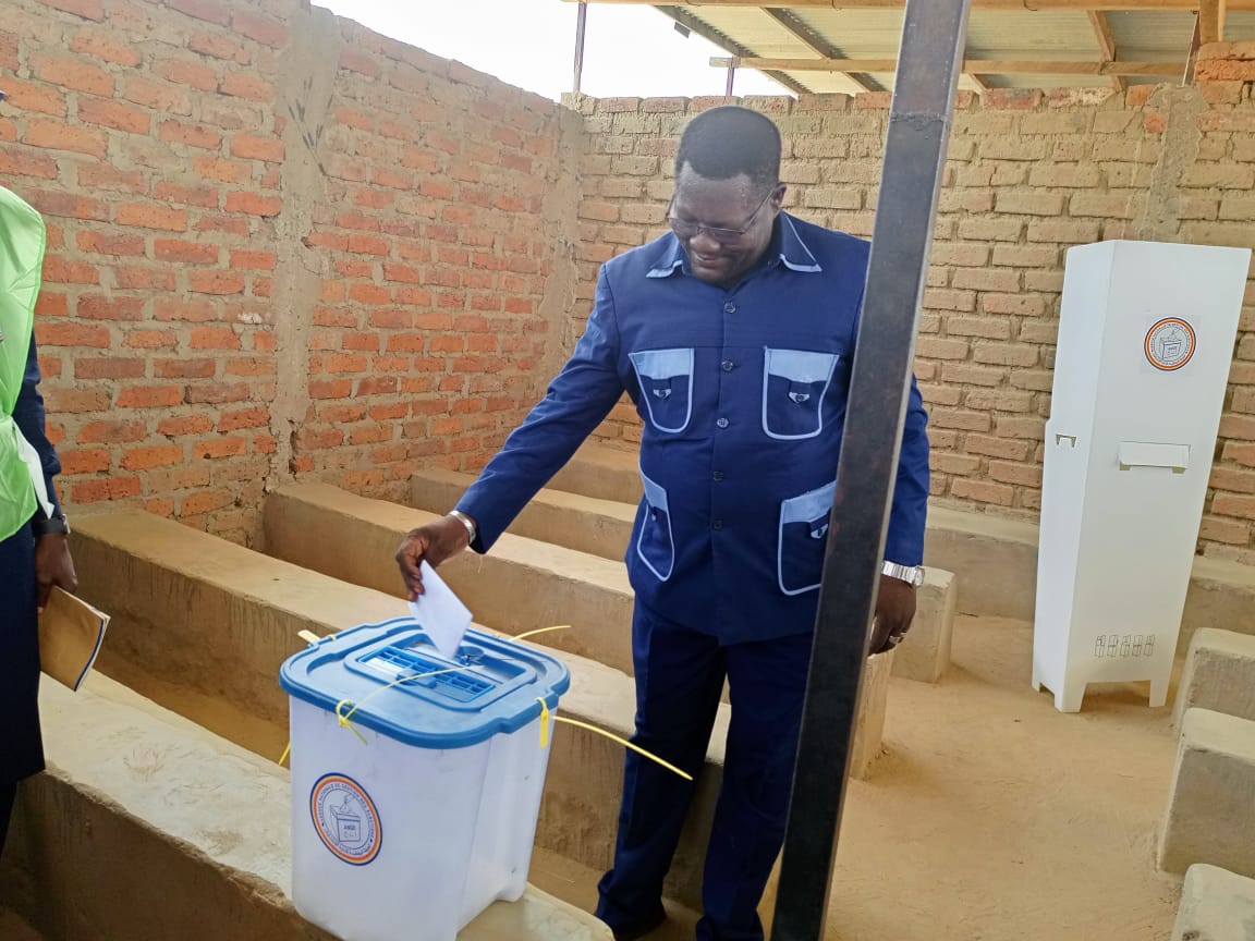 Tchad Election Présidentielle : Le candidat du parti MPTR, Brice Mbaïmon Guedmbaye a exercé son devoir civique