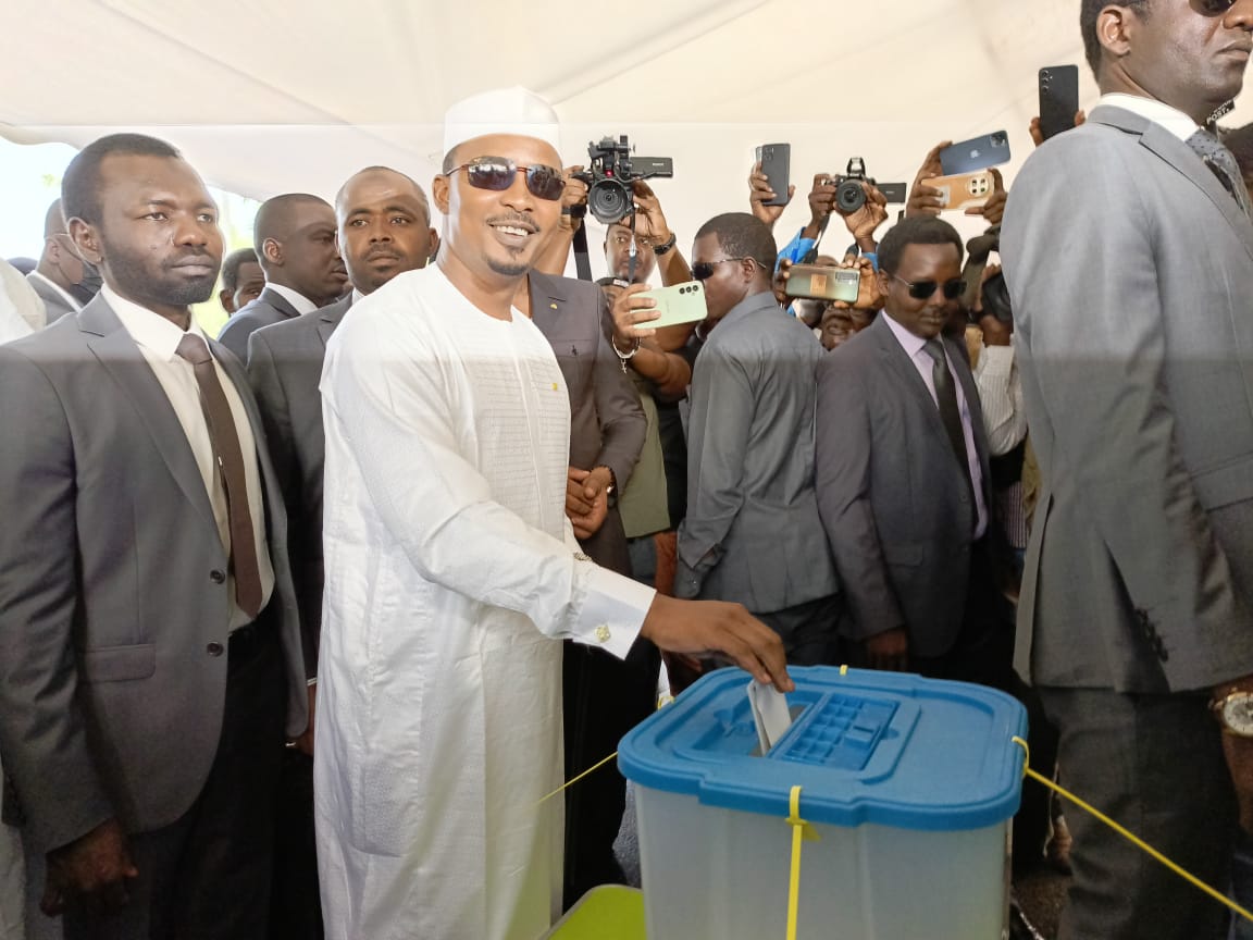 Tchad Election Présidentielle : Le candidat de la coalition pour un Tchad uni, a majestueusement accompli son devoir électoral.