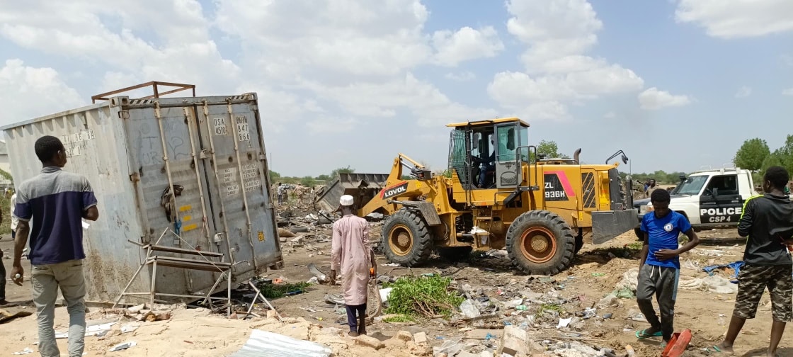 Évacuation des mécaniciens du Champ de Fil dans le cadre d’un réaménagement urbain par la mairie de N’Djamena