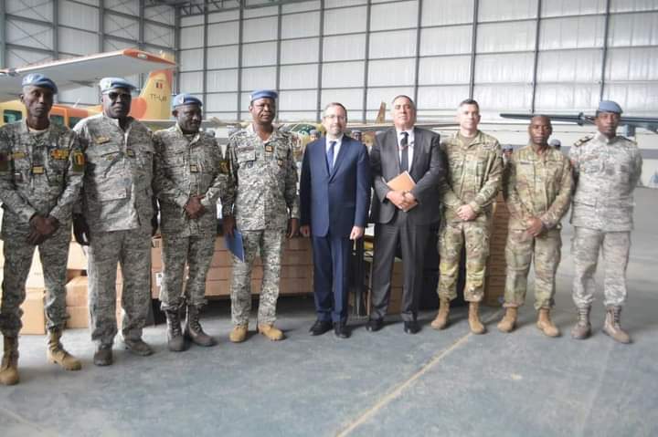 L’Armée Américaine Fait des Dons d’Équipements de Communication à l’Armée de l’Air Tchadienne