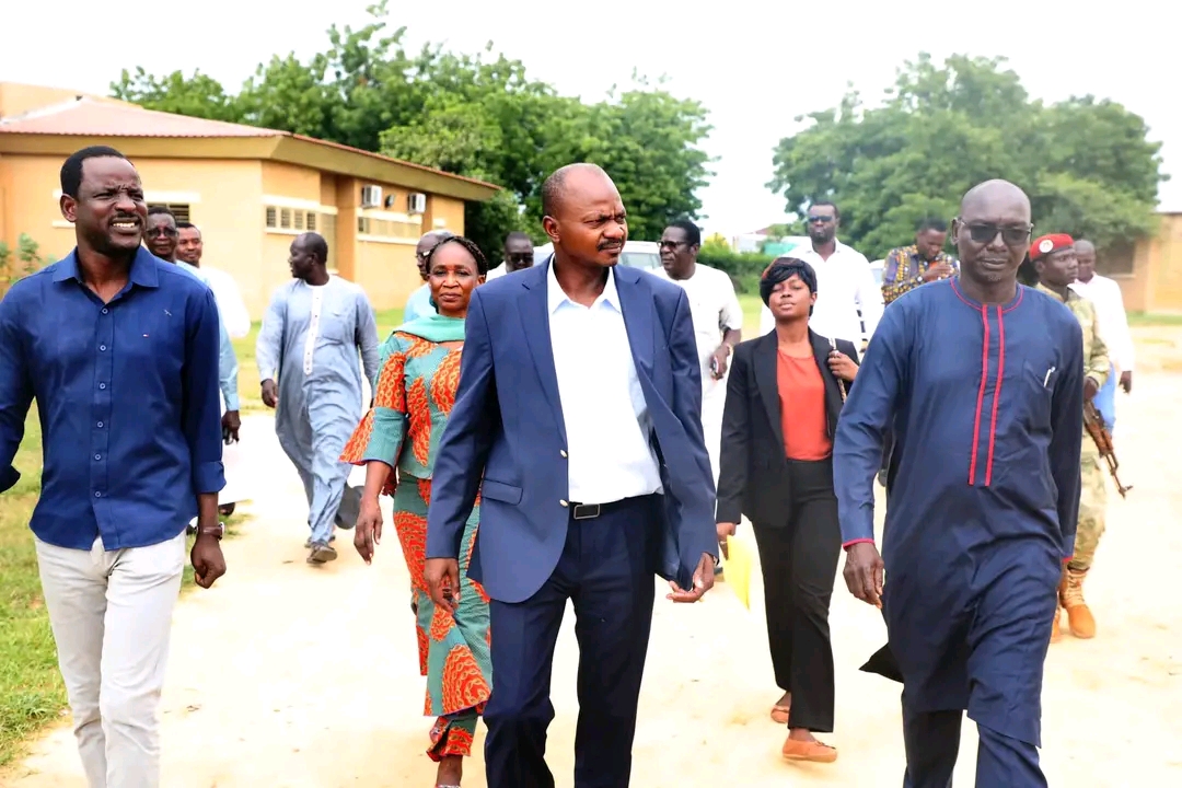 Visite du ministre des Sports à l’Académie de Farcha en vue des préparatifs des Sao pour la CAN 2025