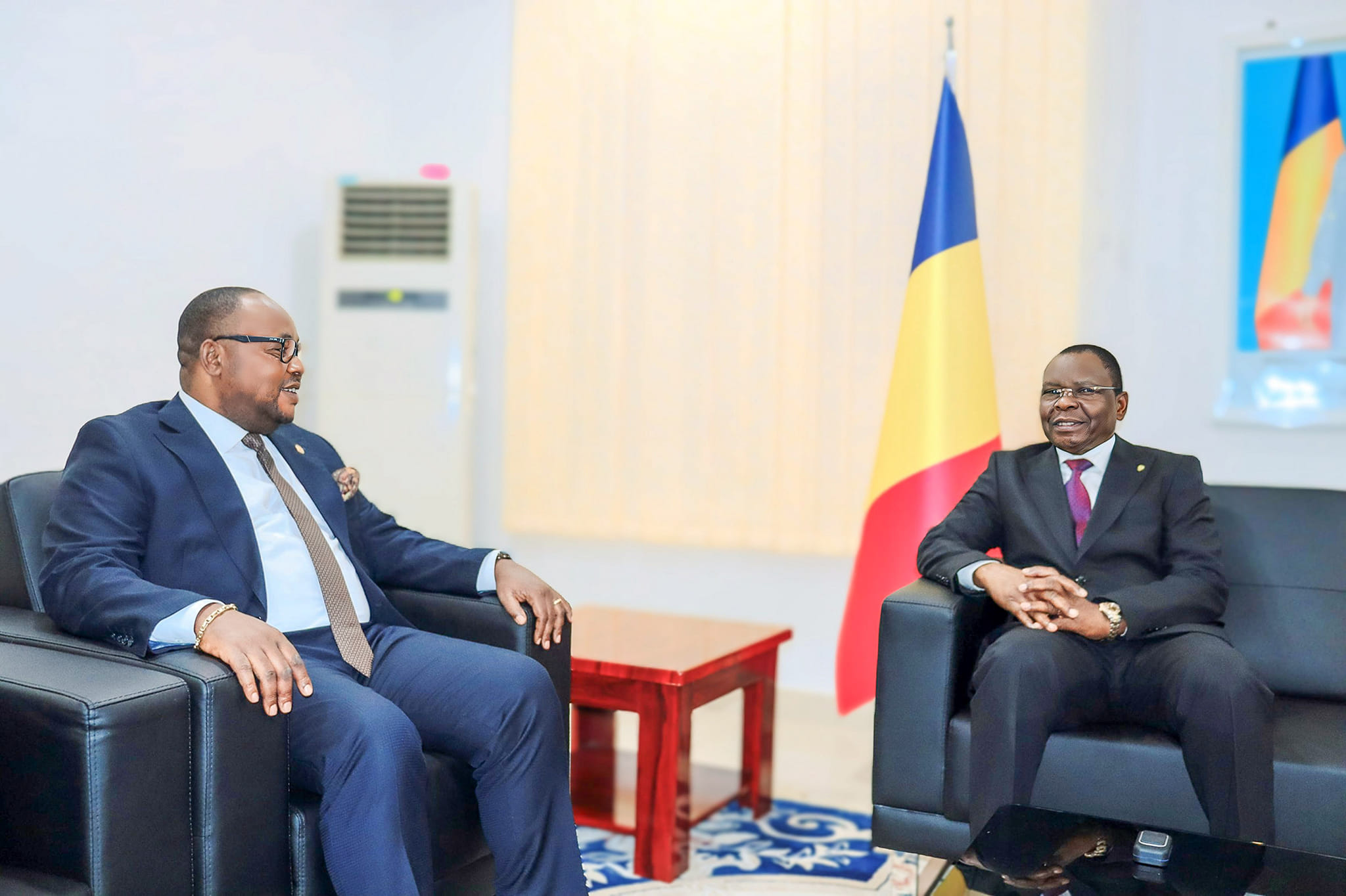 Transition politique au Tchad : Le Premier ministre Allah-Maye Halina reçoit l’Envoyé spécial du facilitateur de la CEEAC