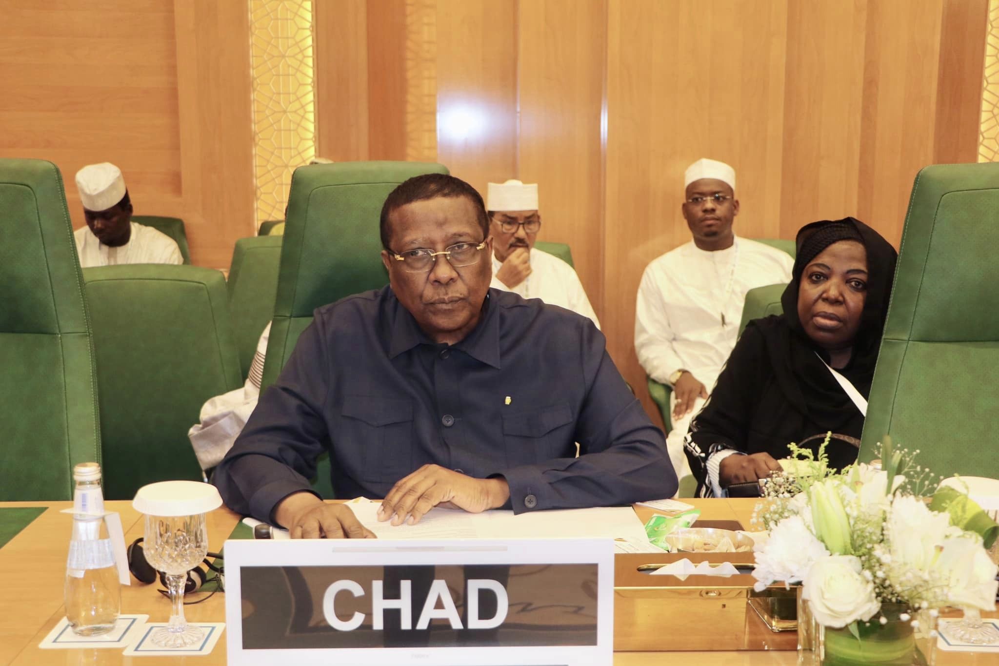 Conférence des Donateurs à Djeddah : Le Ministre tchadien Abderaman Koulamallah Appelle à une Solidarité Internationale pour les Réfugiés et Déplacés Internes du Sahel