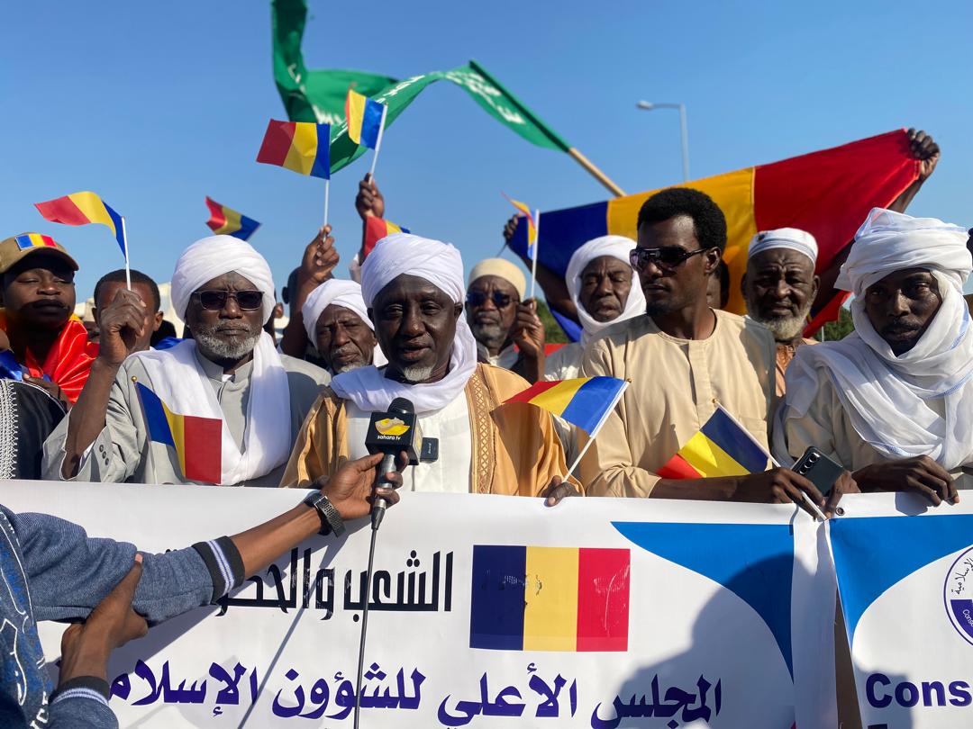 Marche populaire à N’Djamena : Soutien massif à la décision de rupture de l’accord militaire avec la France