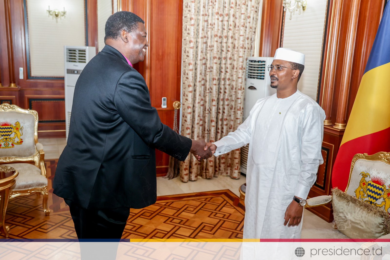 Tchad : L’Archevêque de N’Djamena et le Président Mahamat Idriss Deby Itno échangent sur la quête de paix et d’unité