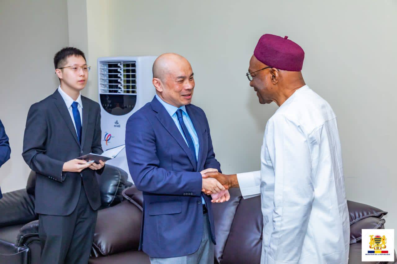 Rencontre entre le Médiateur de la République du Tchad et l’Ambassadeur de Chine