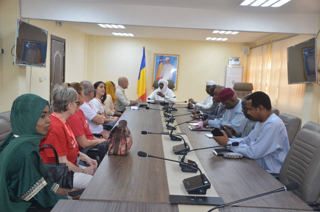 Le Ministre de la Santé Publique rencontre l’ONG Emergency pour renforcer la collaboration en faveur des soins de santé au Tchad