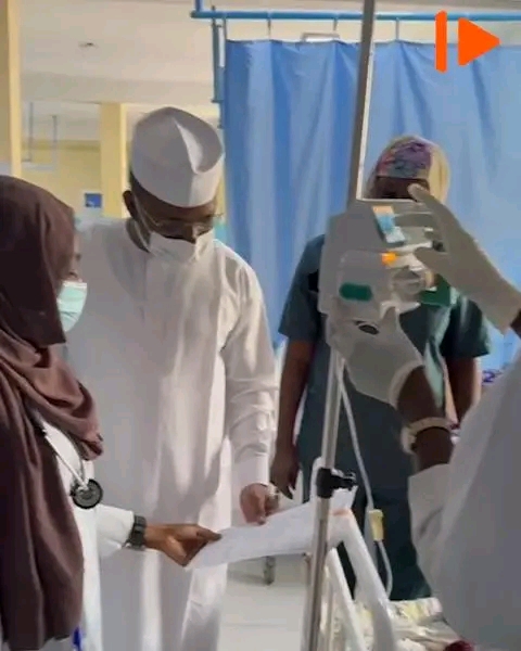 Visite surprise du Président Mahamat Idriss Deby Itno à l’Hôpital Central de N’Djamena