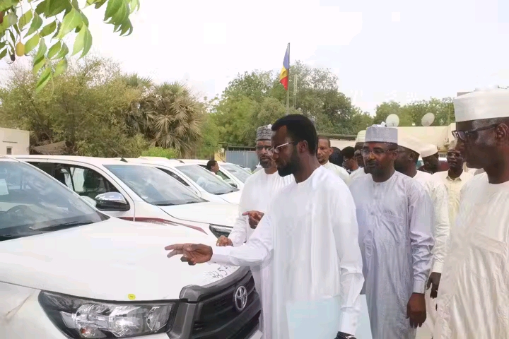 TChad : Le Chef de l’État dote l’ONAMA de dix véhicules pour renforcer sa mobilité