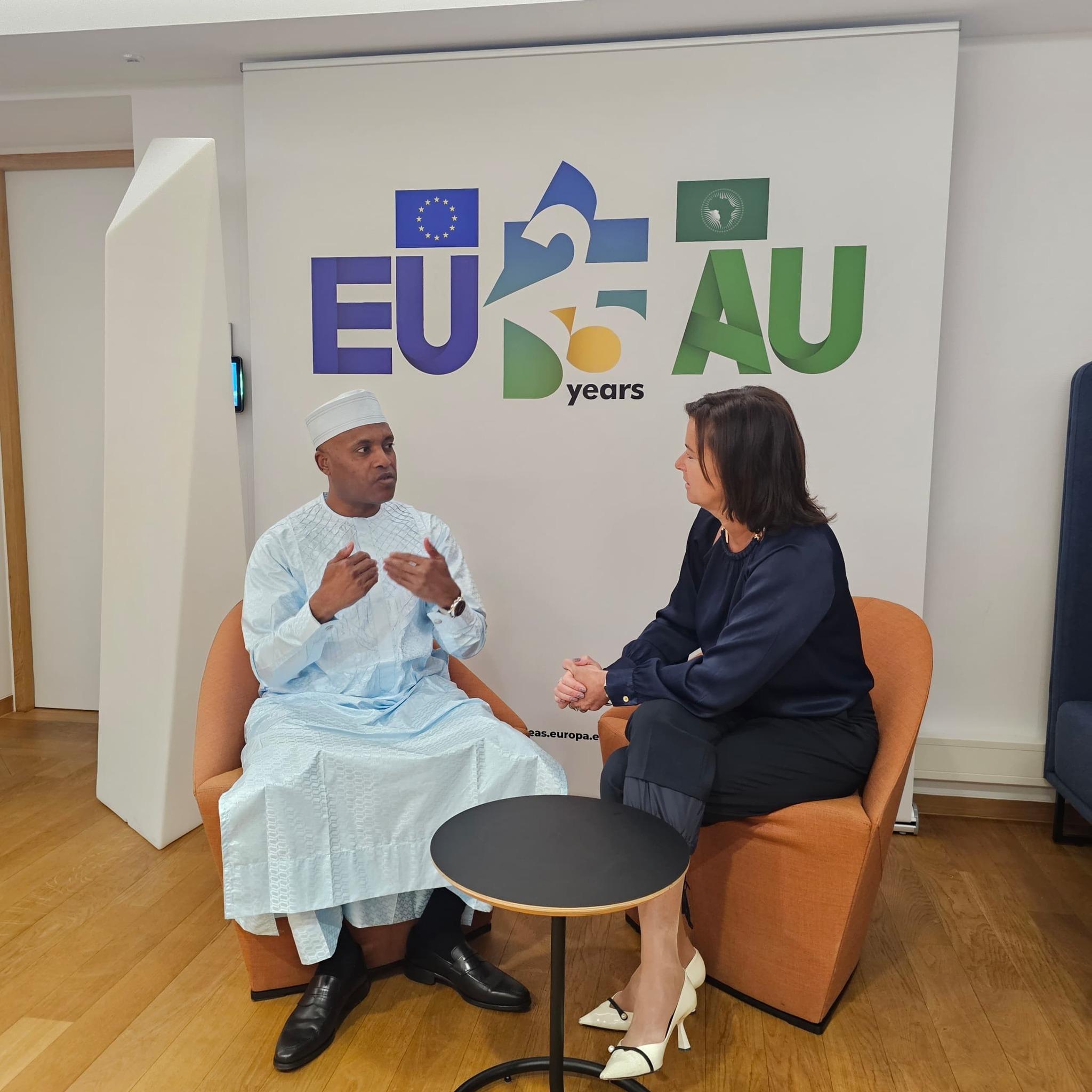 Rencontre diplomatique entre le Tchad et la Slovénie en marge du sommet UA-UE