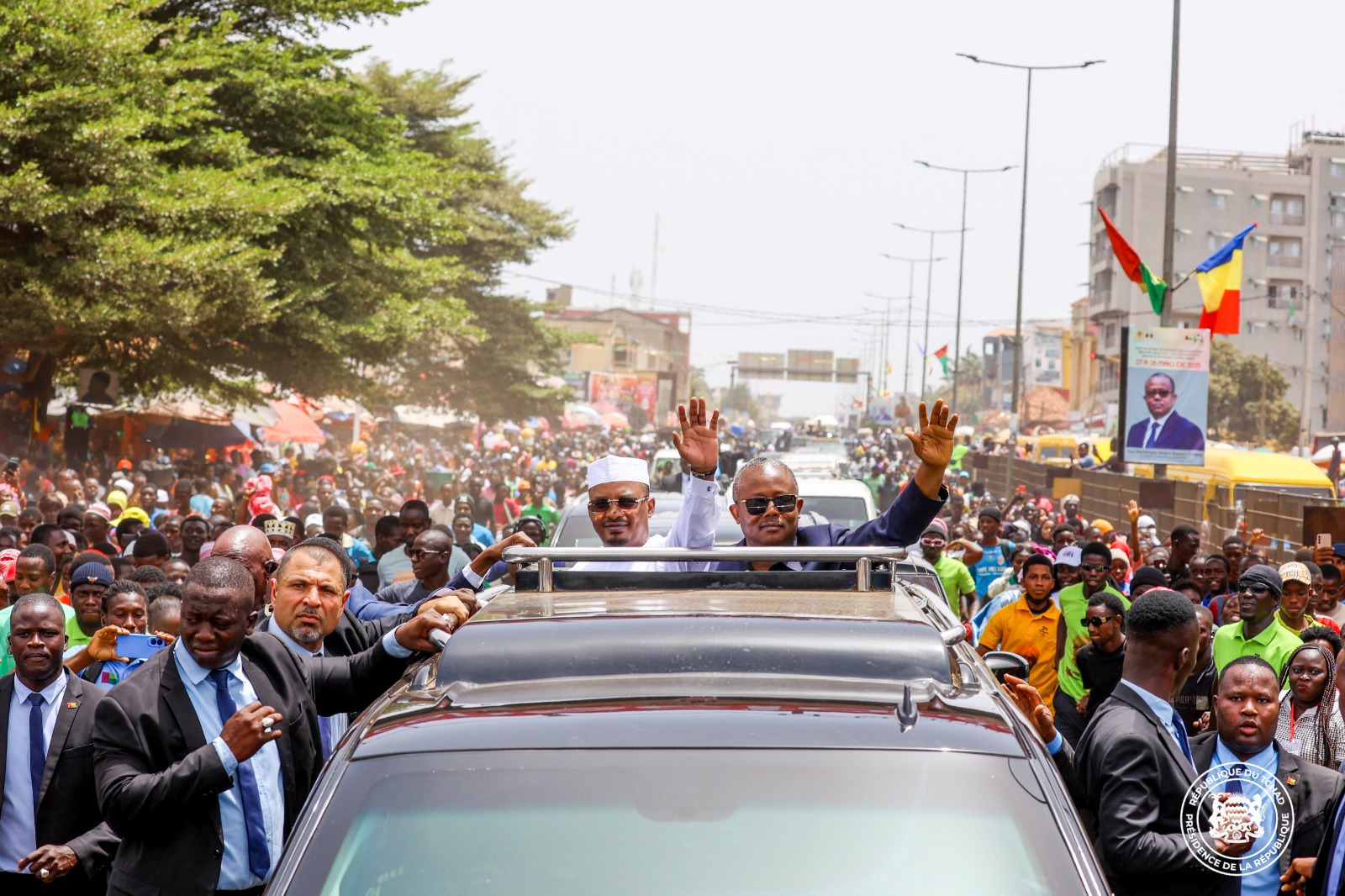 Le Maréchal Mahamat Idriss Déby Itno reçu avec les honneurs à Bissau