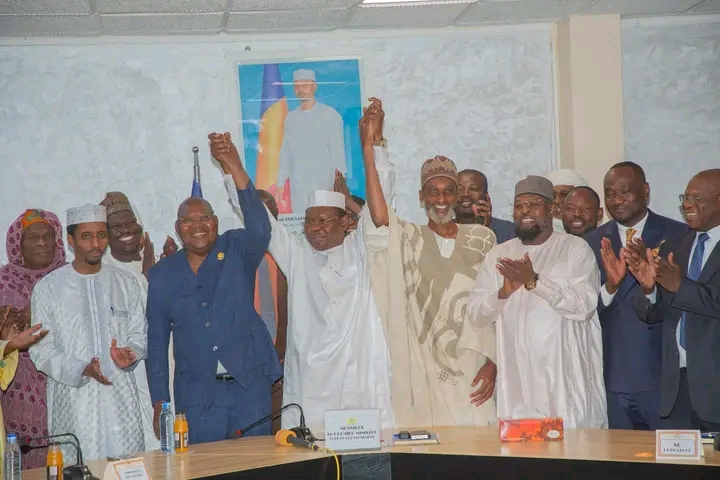 Réconciliation à Mandakao : Le Premier ministre reçoit officiellement le protocole d’accord de paix entre les communautés Peulh et Ngambaye