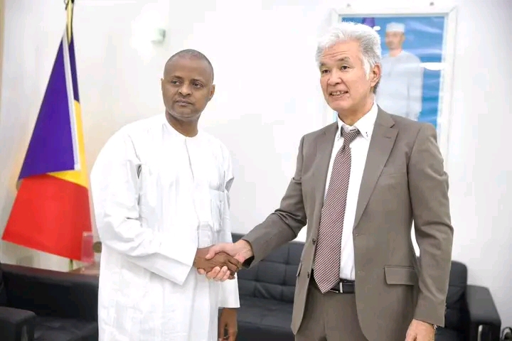 Renforcement de la coopération Tchad-Japon : Le Ministre d’État reçoit l’Ambassadeur du Japon