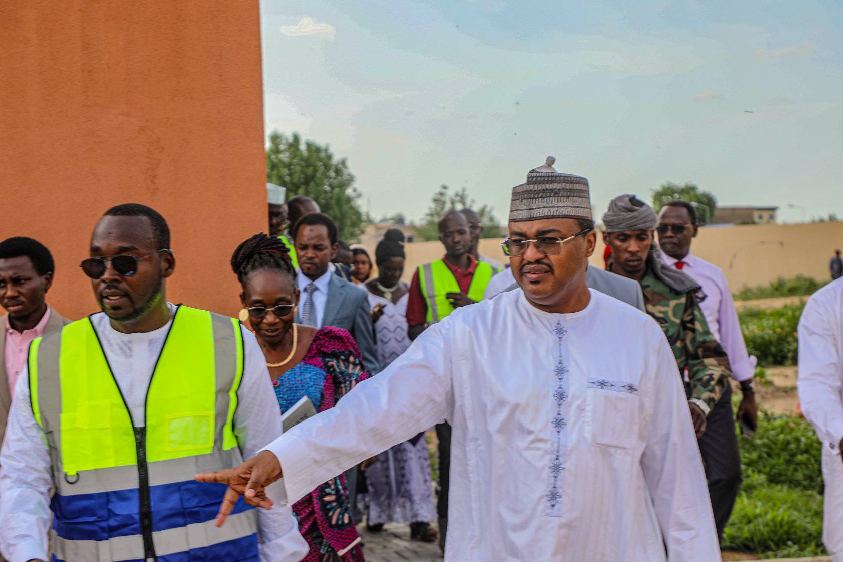 Tchad : Le Ministre de la Jeunesse et des Sports serre la vis sur le chantier du Stade Idriss Mahamat Ouya