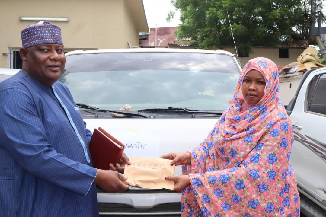 L’AILC restitue 17 véhicules détournés aux institutions publiques