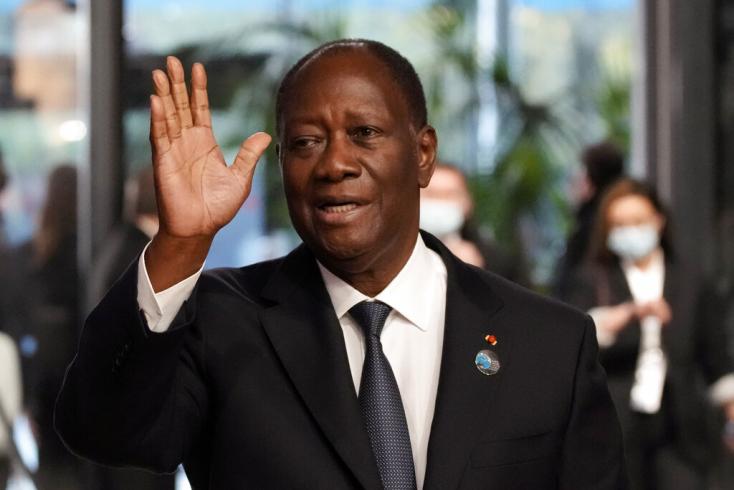 Alassane Ouattara annonce sa candidature à un quatrième mandat présidentiel