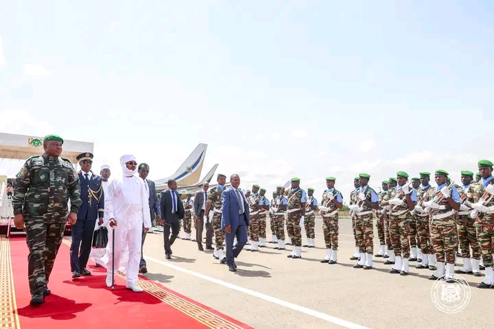 TChad -Niger : Le Maréchal Mahamat Idriss Déby Itno Reçu avec Honneurs au Niger