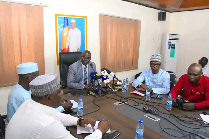 Le Ministre des Télécommunications prépare la présentation de projets bancables aux investisseurs émiratis