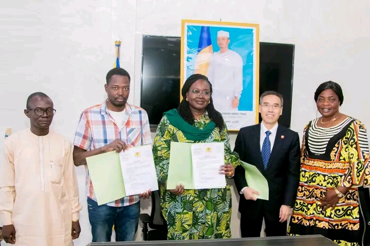 Signature du procès-verbal de la convention collective type dans le secteur pétrolier