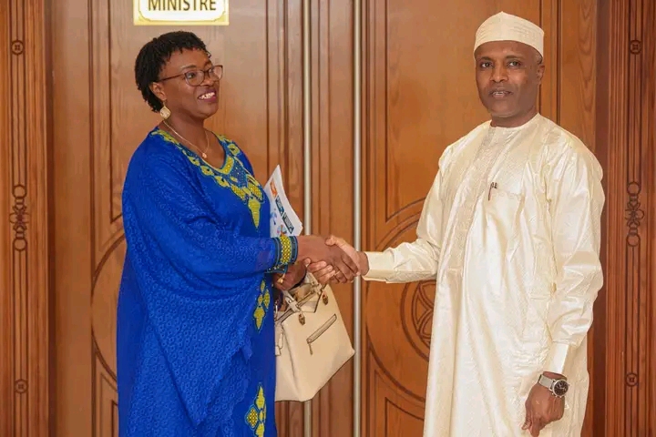 Coopération Tchad–ONUSIDA : une audience fructueuse entre le Ministre d’État et la Directrice-Pays