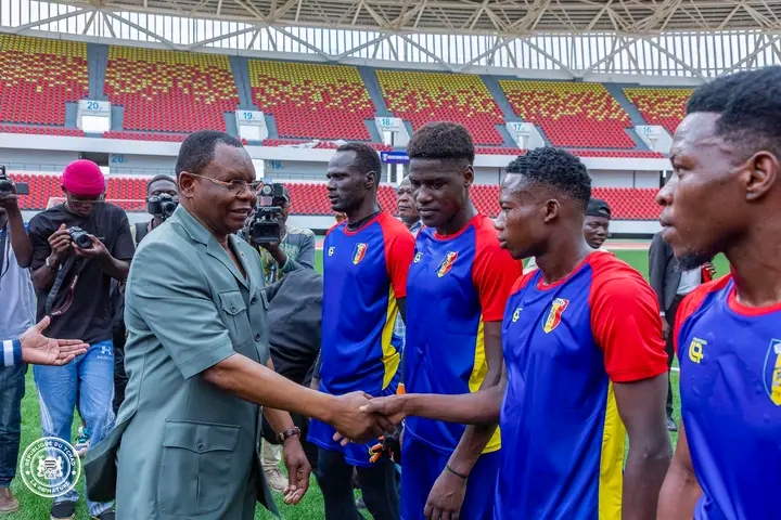 Le Premier Ministre ALLAH MAYE Halina en soutien aux Sao du Tchad avant leur match face aux Black Stars du Ghana