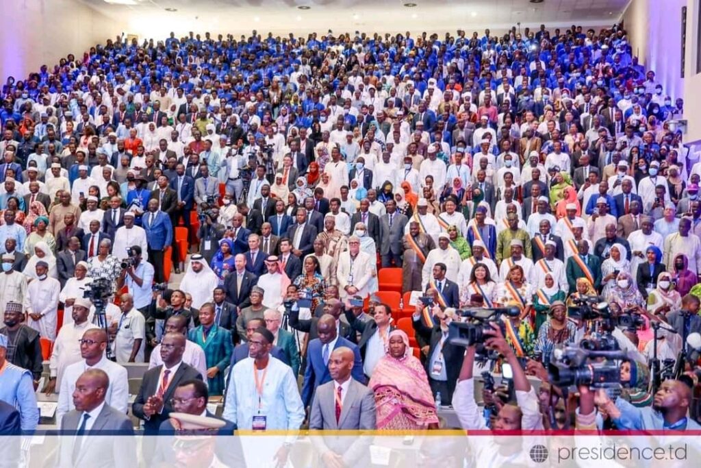 Forums nationaux : l’art de briller sans agir ?