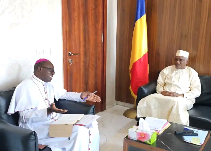 Le ministère annonce la généralisation du bilinguisme, l’Église dit oui