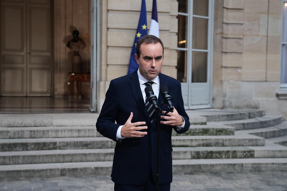 France : Sébastien Lecornu démissionne après moins d’un mois à Matignon
