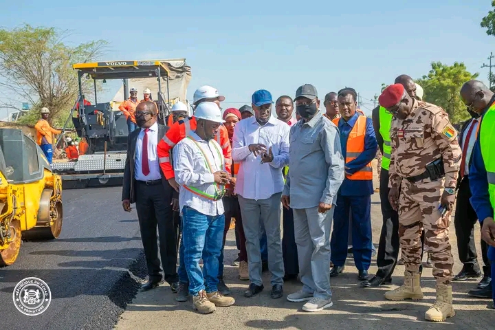 Le Premier Ministre ALLAH MAYE Halina en visite d’inspection sur les chantiers routiers Goudji–Djermaya et Djermaya–Massaguet
