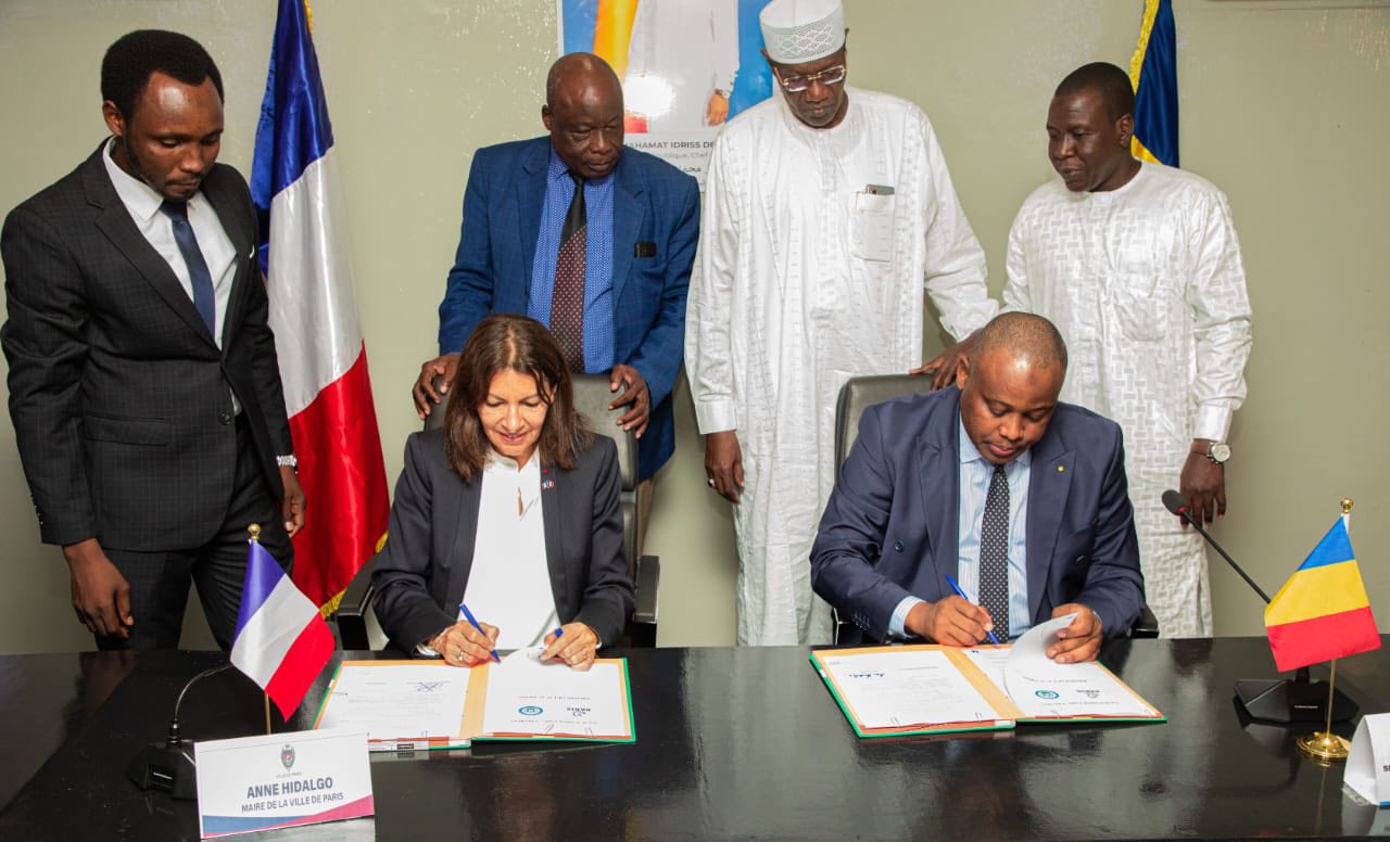 N’Djamena et Paris renforcent leur coopération : signature d’un Protocole d’actions à l’Hôtel de Ville