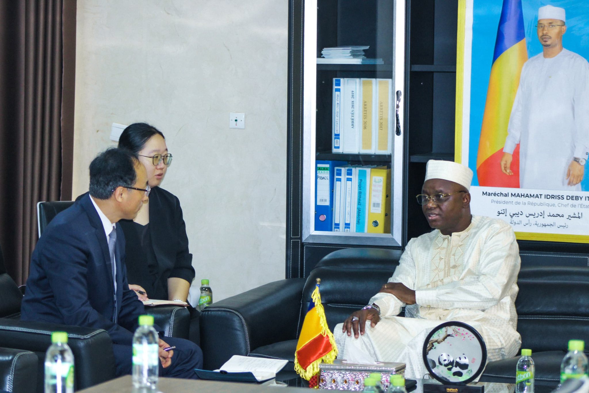 Tchad : Le Ministre de l’Eau et de l’Énergie reçoit une délégation de la société chinoise Haier