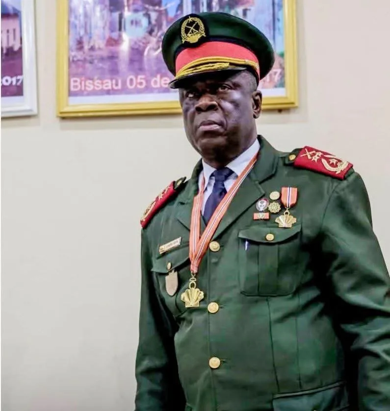 Guinée-Bissau : le général Horta N’Tam investi président de la transition après un coup d’État