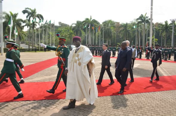 Présentation des lettres de créance : l’Ambassadeur du Tchad accrédité au Nigeria