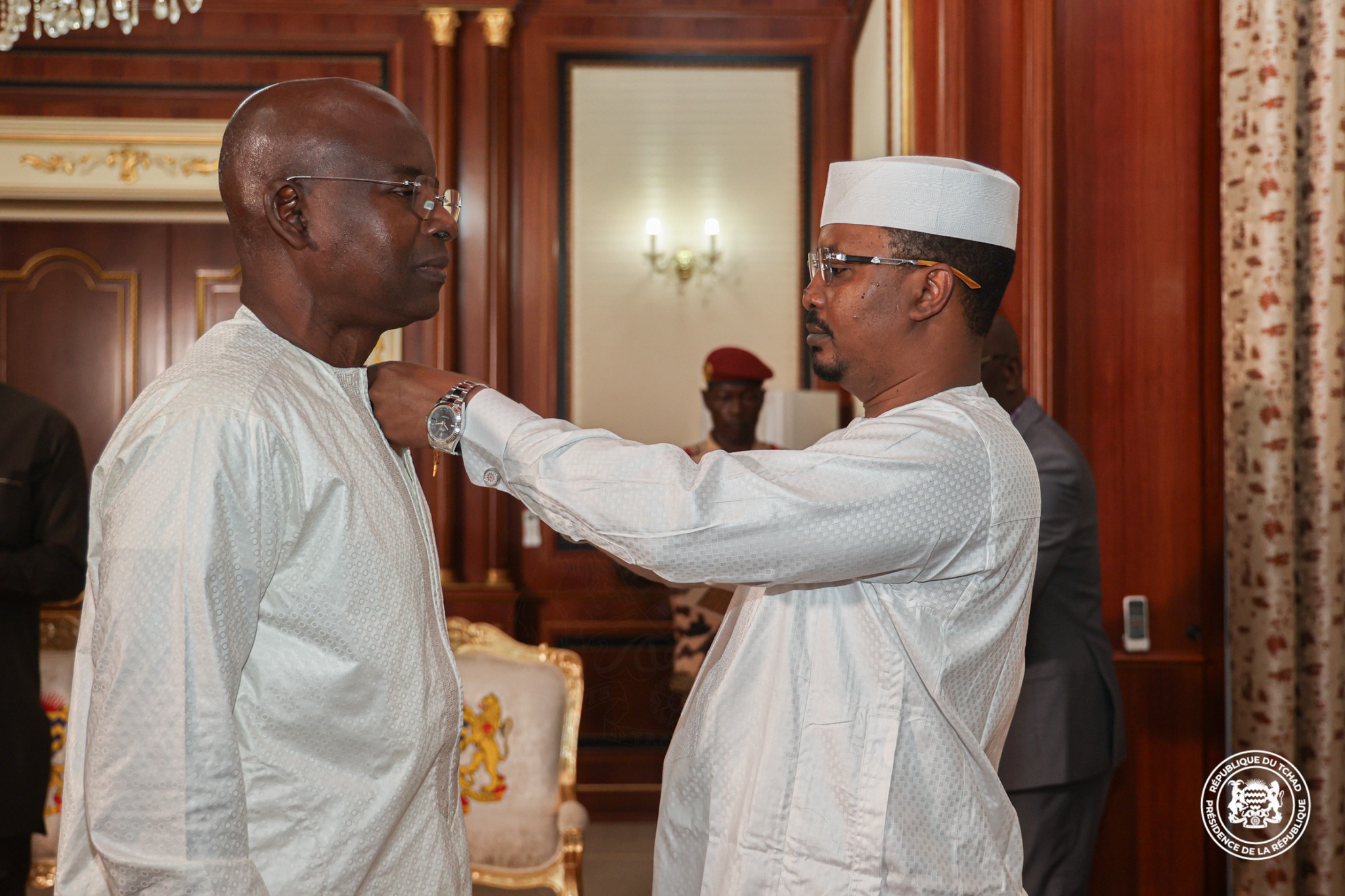 Tchad–HCR : Fin de mission pour Magatte Guisse, décoré Officier de l’Ordre National