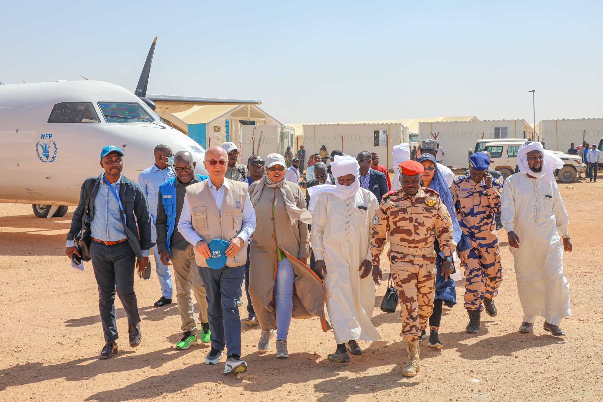 Mission conjointe Gouvernement–HCR à l’Est du Tchad : la délégation ministérielle entame sa tournée à Farchana