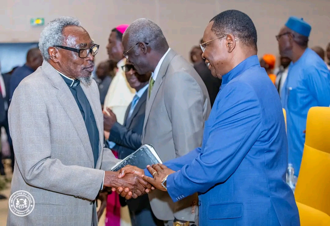 Célébration du jubilé d’or du Pasteur Abel Ndjerareou : un parcours exemplaire salué au plus haut sommet de l’État