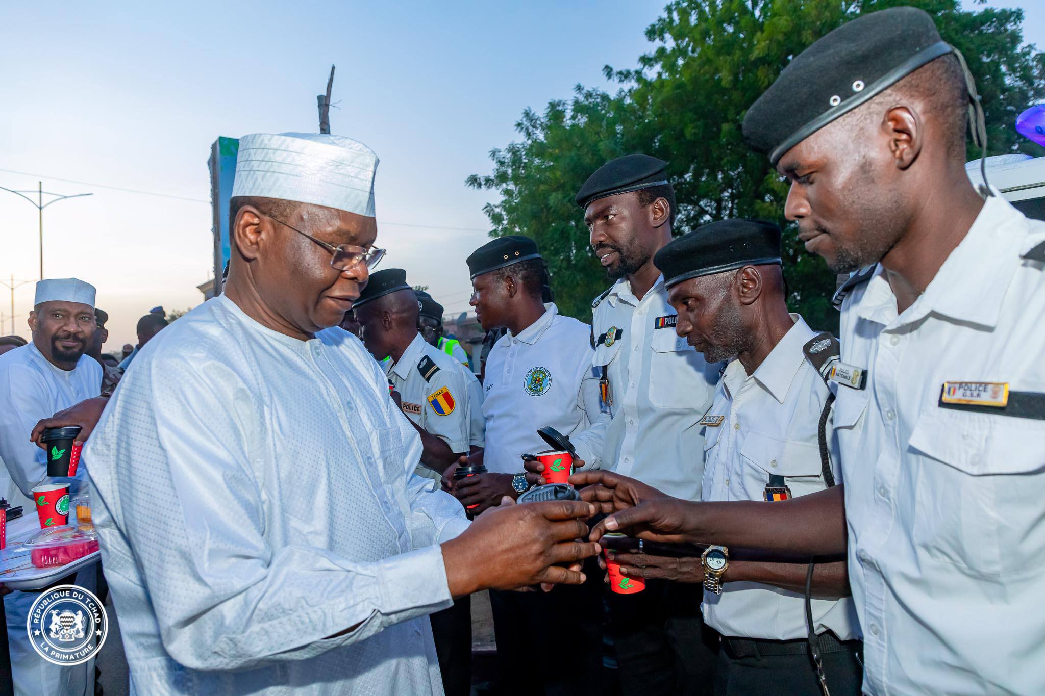 Circulation à N’Djamena : le Premier ministre Allah Maye Halina en visite inopinée au rond-point Adoum Tchéré