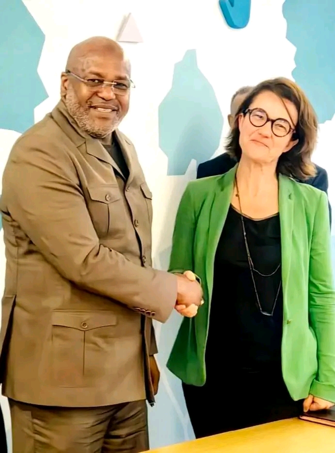 Coopération Tchad–France : un accord signé pour la modernisation du foncier et la numérisation des archives cadastrales