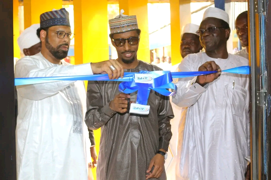 Le&nbsp; Ministre Gassim Cherif Mahamat visite la salle de rédaction « Maréchal Mahamat Idriss Deby Itno » de l’ATPE