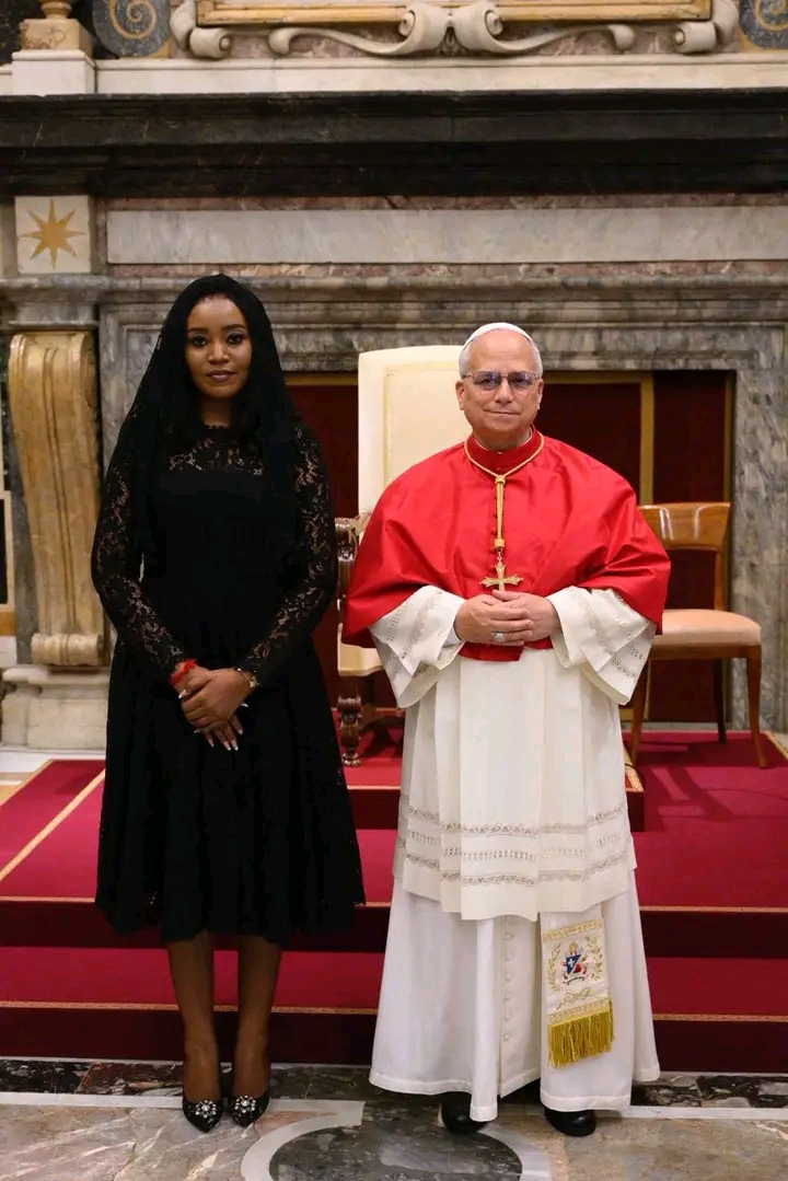 Le Pape Léon XIV reçoit la nouvelle Ambassadrice du Tchad