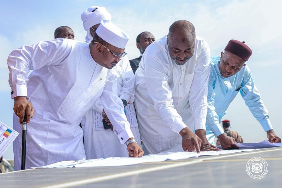 Le Président Mahamat Idriss Déby Itno visite le chantier de la clinique moderne de la CNPS