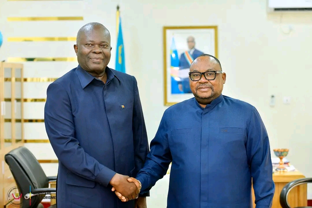 Coopération Tchad–RDC : l&rsquo;Ambassadeur du Tchad à Kinshasa échange avec le Ministre congolais du Tourisme