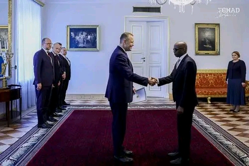 Le nouvel Ambassadeur du Tchad en Pologne présente ses lettres de créance au Président Karol Nawrocki