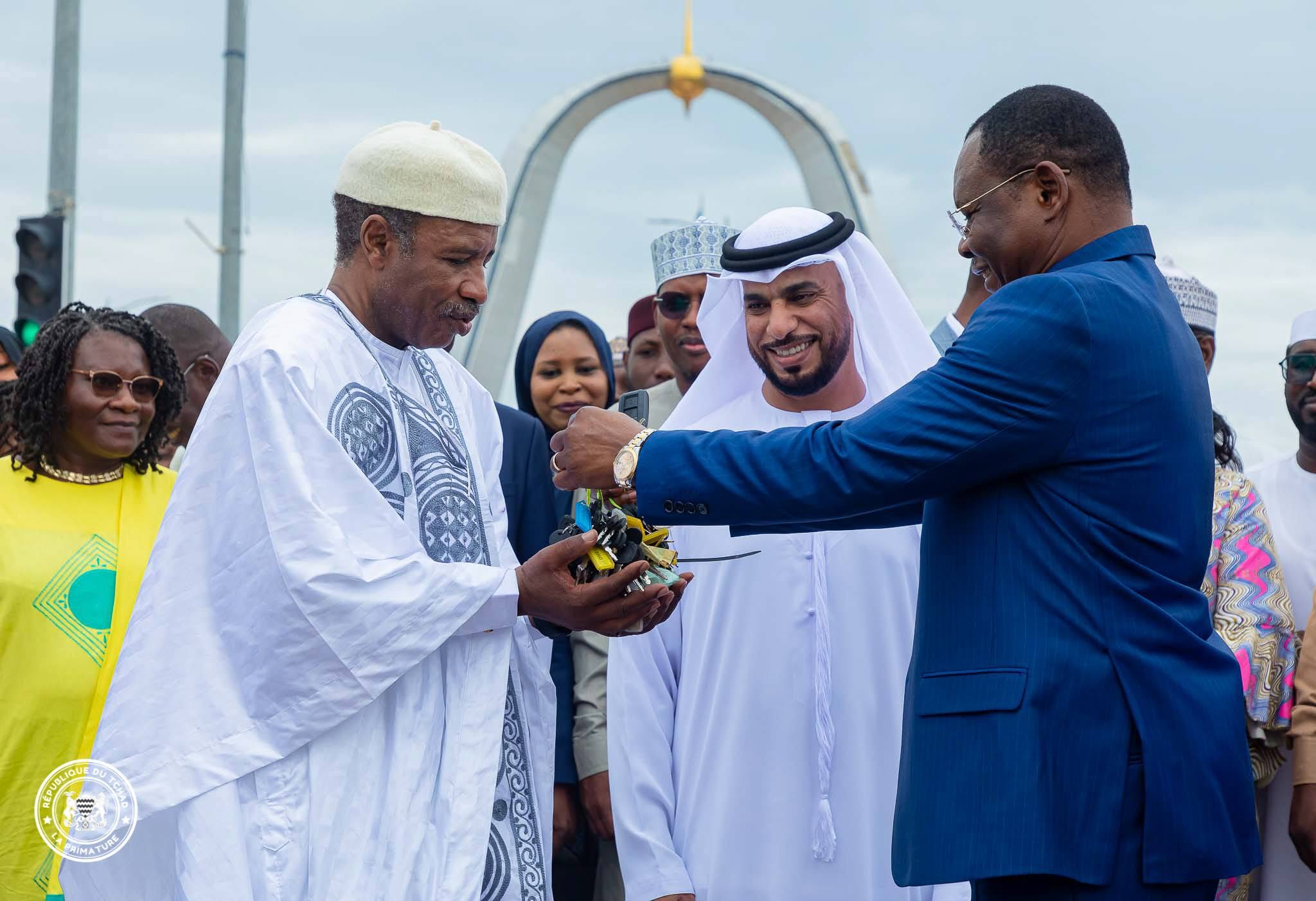 Le Tchad reçoit 100 véhicules offerts par les Émirats arabes unis pour renforcer les services publics