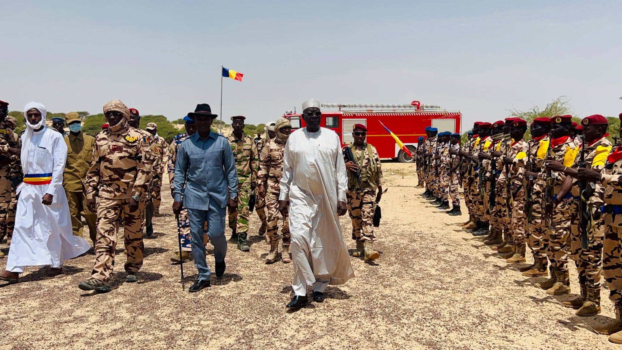 Kanem : le ministre des Armées en mission d’inspection à Mao